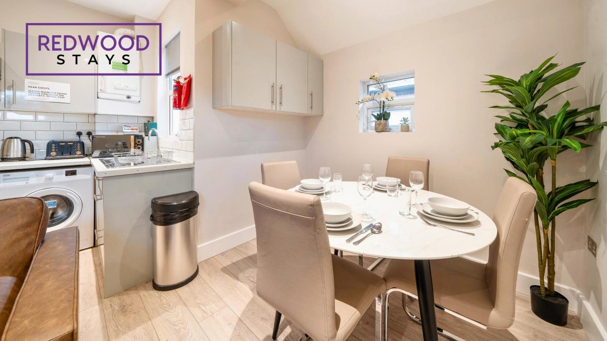 Newly Refurbished Everest Lodge Serviced Apartments For Contractors & Families, Free Wifi & Netflix By Redwood Stays Farnborough  Luaran gambar