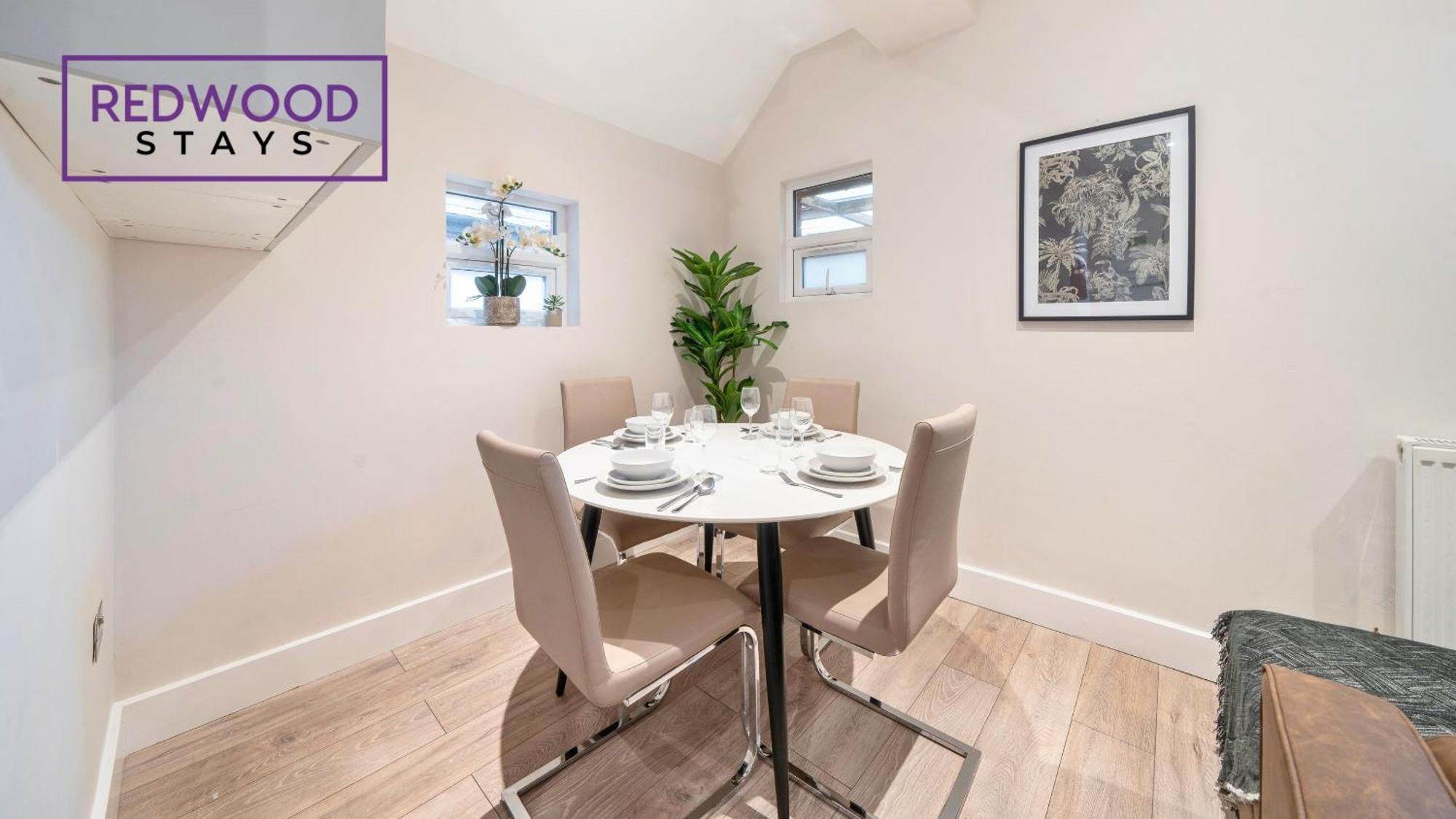 Newly Refurbished Everest Lodge Serviced Apartments For Contractors & Families, Free Wifi & Netflix By Redwood Stays Farnborough  Luaran gambar