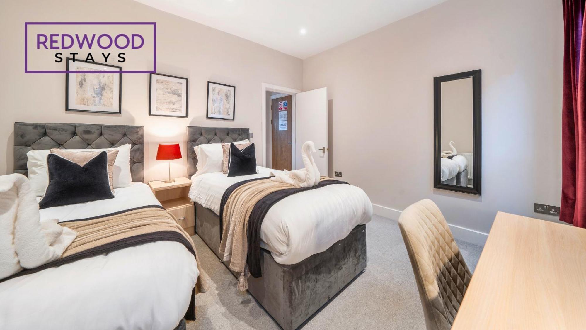 Newly Refurbished Everest Lodge Serviced Apartments For Contractors & Families, Free Wifi & Netflix By Redwood Stays Farnborough  Luaran gambar