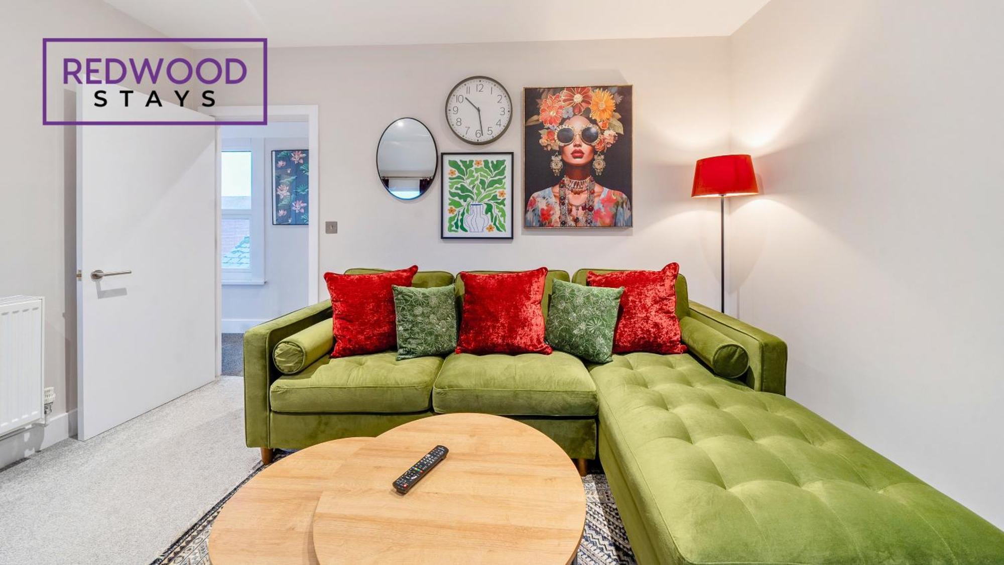 Newly Refurbished Everest Lodge Serviced Apartments For Contractors & Families, Free Wifi & Netflix By Redwood Stays Farnborough  Luaran gambar