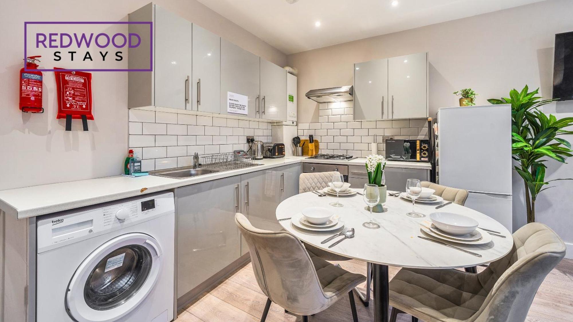 Newly Refurbished Everest Lodge Serviced Apartments For Contractors & Families, Free Wifi & Netflix By Redwood Stays Farnborough  Luaran gambar