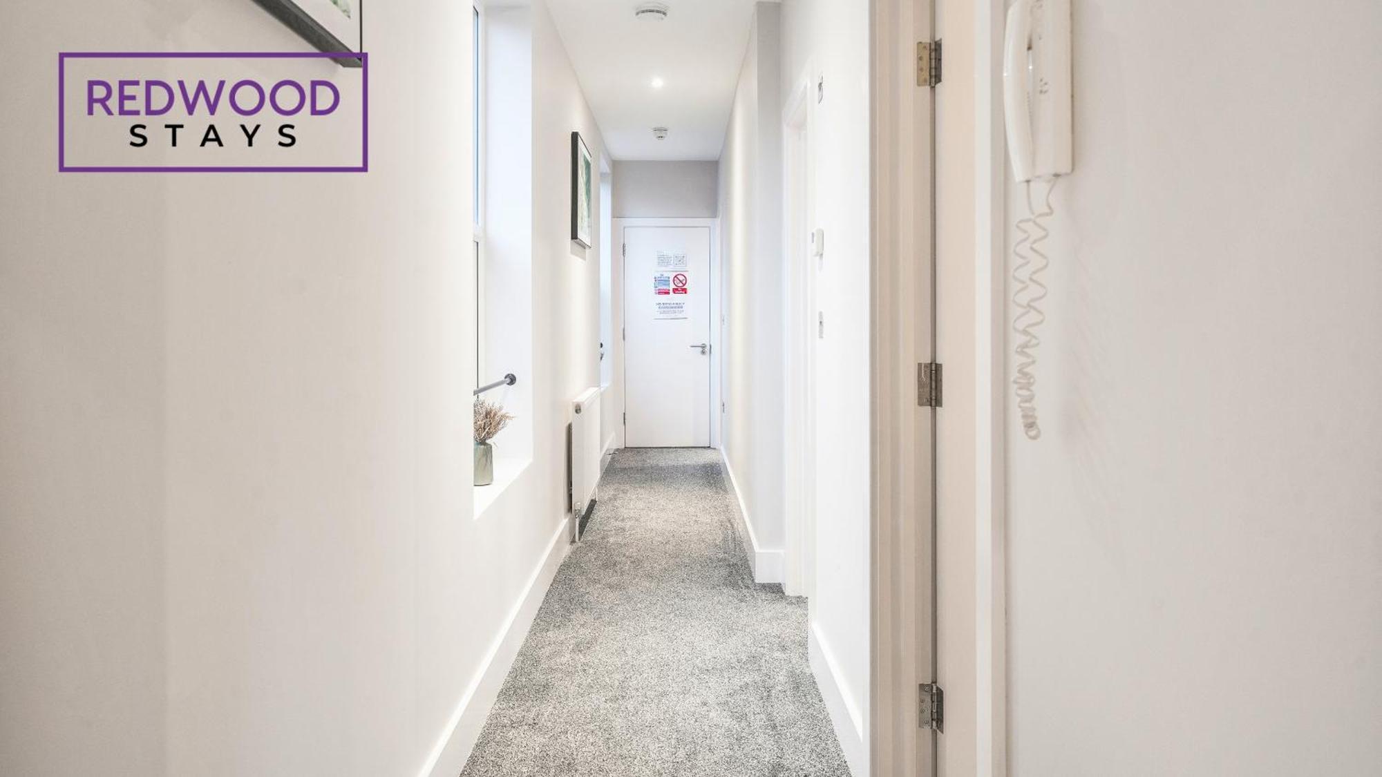 Newly Refurbished Everest Lodge Serviced Apartments For Contractors & Families, Free Wifi & Netflix By Redwood Stays Farnborough  Luaran gambar